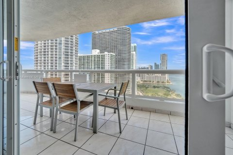 Condominio en venta en Miami, Florida, 1 dormitorio, 97.36 m2 № 1822071 - foto 13