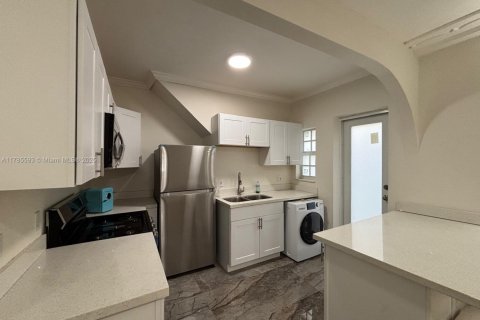 Copropriété à louer à Miami Beach, Floride: 1 chambre, 55.74 m2 № 1700588 - photo 7