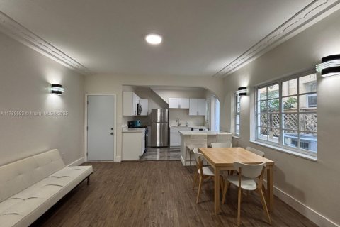 Copropriété à louer à Miami Beach, Floride: 1 chambre, 55.74 m2 № 1700588 - photo 1
