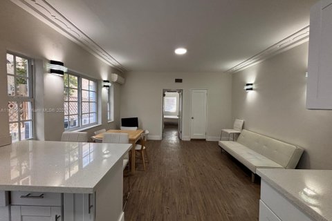 Copropriété à louer à Miami Beach, Floride: 1 chambre, 55.74 m2 № 1700588 - photo 2