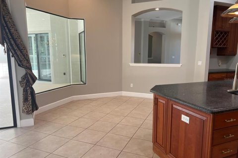 Villa ou maison à louer à Ormond Beach, Floride: 6 chambres, 397.44 m2 № 2408907 - photo 8