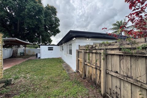 Купить виллу или дом в Опа-Локка, Флорида 5 спален, 146.32м2, № 1991895 - фото 4