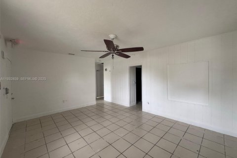 Купить виллу или дом в Опа-Локка, Флорида 5 спален, 146.32м2, № 1991895 - фото 5