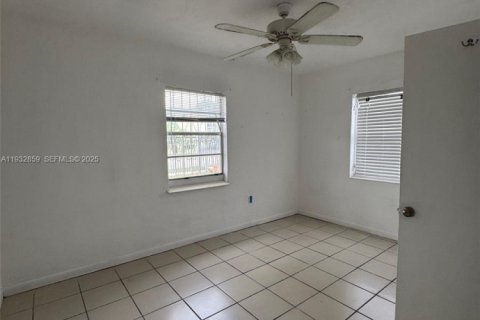 Купить виллу или дом в Опа-Локка, Флорида 5 спален, 146.32м2, № 1991895 - фото 6