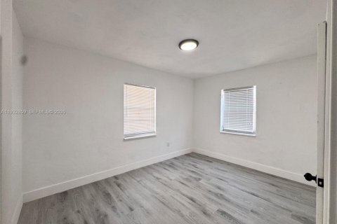 Купить виллу или дом в Опа-Локка, Флорида 4 спальни, 146.32м2, № 1991895 - фото 12