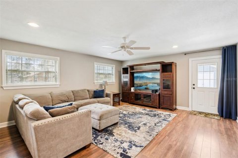 Casa en venta en Orlando, Florida, 3 dormitorios, 189.06 m2 № 2385571 - foto 4