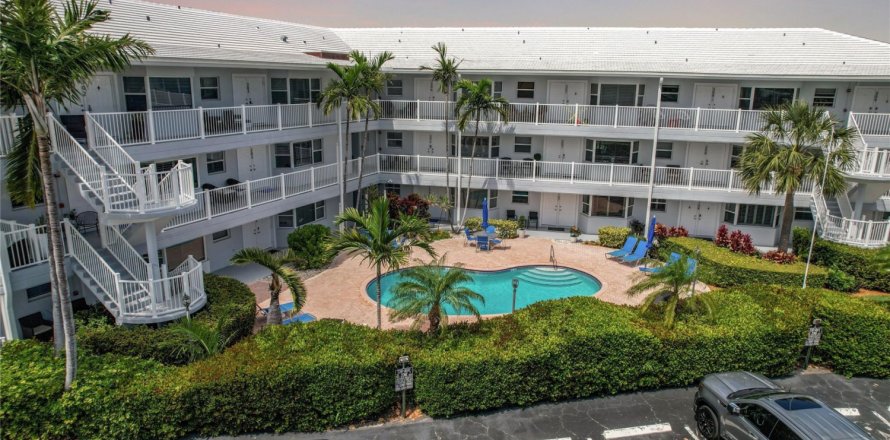 Condominio en Fort Lauderdale, Florida, 2 dormitorios № 1092424