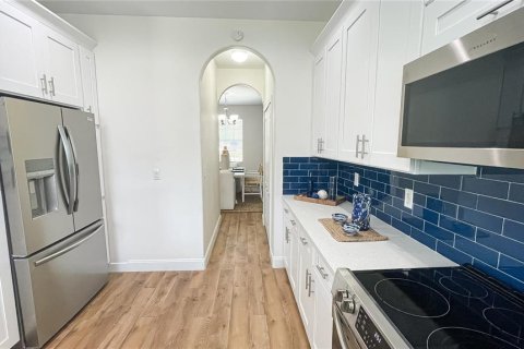 Villa ou maison à louer à Riverview, Floride: 3 chambres, 209.49 m2 № 1901167 - photo 4