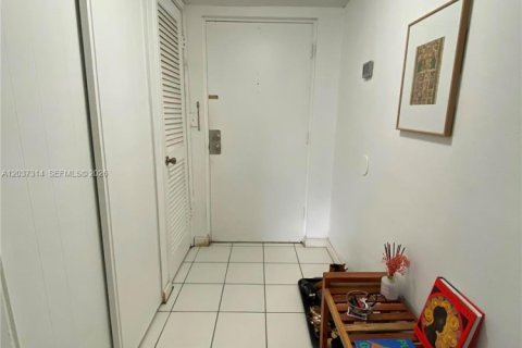 Купить кондоминиум в Плантация, Флорида 2 спальни, 94.85м2, № 2086032 - фото 12