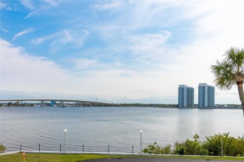 Condominio en venta en Daytona Beach, Florida, 3 dormitorios, 223.71 m2 № 1608116 - foto 9