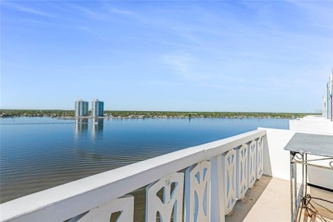 Condominio en venta en Daytona Beach, Florida, 3 dormitorios, 223.71 m2 № 1608116 - foto 6