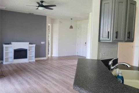 Casa en venta en Kissimmee, Florida, 2 dormitorios, 143.81 m2 № 1801462 - foto 3