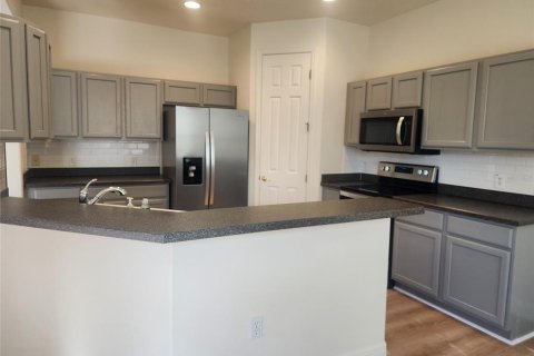 Casa en venta en Kissimmee, Florida, 2 dormitorios, 143.81 m2 № 1801462 - foto 10