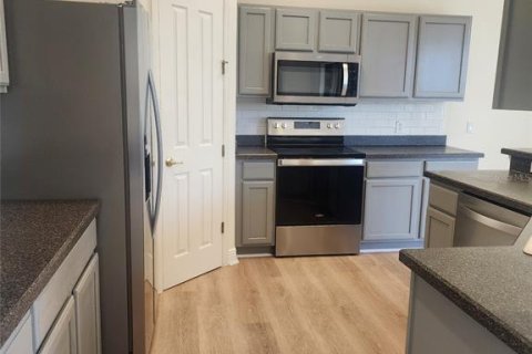 Casa en venta en Kissimmee, Florida, 2 dormitorios, 143.81 m2 № 1801462 - foto 8