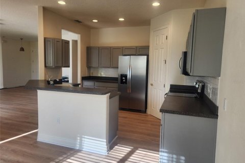 Casa en venta en Kissimmee, Florida, 2 dormitorios, 143.81 m2 № 1801462 - foto 11