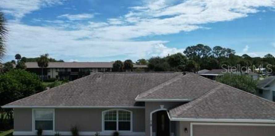 Villa ou maison à Palm Coast, Floride 3 chambres, 130.9 m2 № 2342454