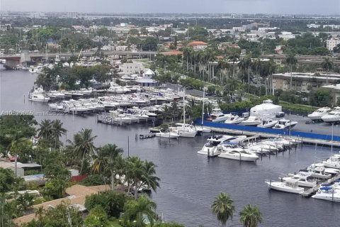 Condo in Miami, Florida, 2 bedrooms  № 1953762 - photo 21