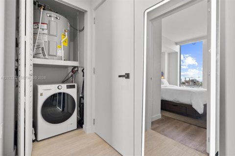 Снять в аренду кондоминиум в Майами, Флорида 2 спальни, 87.98м2, № 2077354 - фото 18