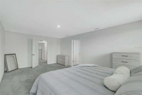 House in Tampa, Florida 5 bedrooms, 248.42 sq.m. № 1803788 - photo 28