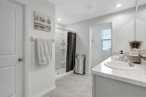 House in Tampa, Florida 5 bedrooms, 248.42 sq.m. № 1803788 - photo 29