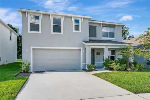 House in Tampa, Florida 5 bedrooms, 248.42 sq.m. № 1803788 - photo 2