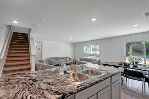 House in Tampa, Florida 5 bedrooms, 248.42 sq.m. № 1803788 - photo 19