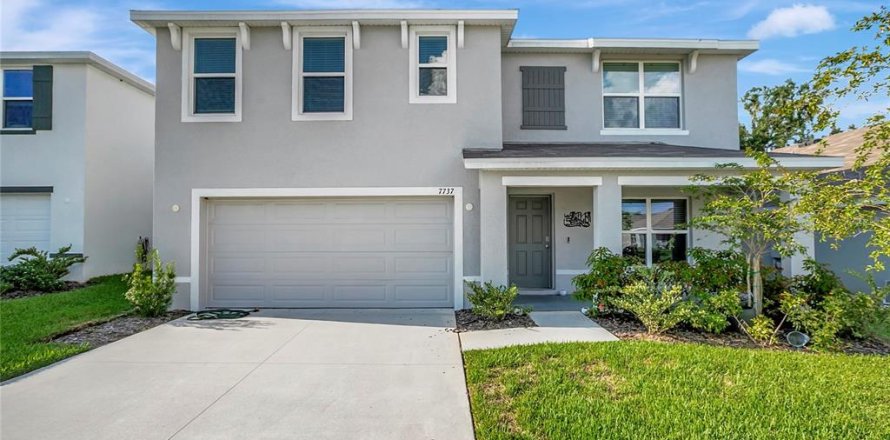 House in Tampa, Florida 5 bedrooms, 248.42 sq.m. № 1803788