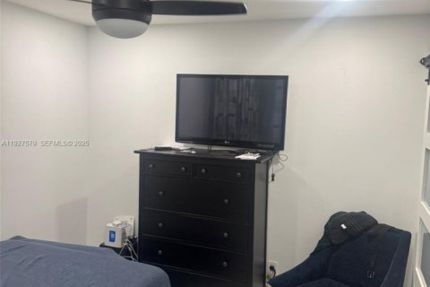 Снять в аренду виллу или дом в Пемброк-Пайнс, Флорида 2 спальни, 120.77м2, № 1986723 - фото 8