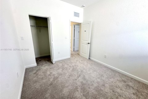 Casa en alquiler en Homestead, Florida, 4 dormitorios № 2006269 - foto 12