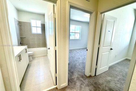 Casa en alquiler en Homestead, Florida, 4 dormitorios № 2006269 - foto 17