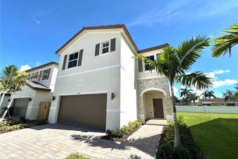 Casa en alquiler en Homestead, Florida, 4 dormitorios № 2006269 - foto 2