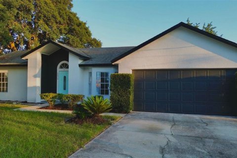 House in Deltona, Florida 3 bedrooms, 118.17 sq.m. № 1858333 - photo 2