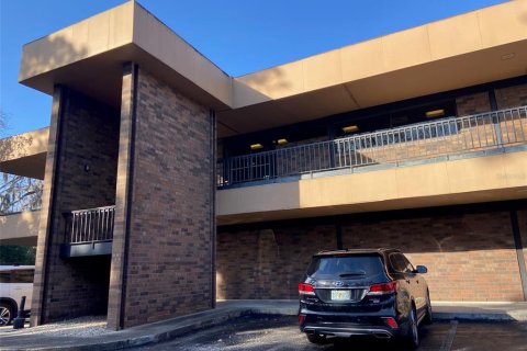 Propiedad comercial en alquiler en Gainesville, Florida, 148.64 m2 № 1152397 - foto 3