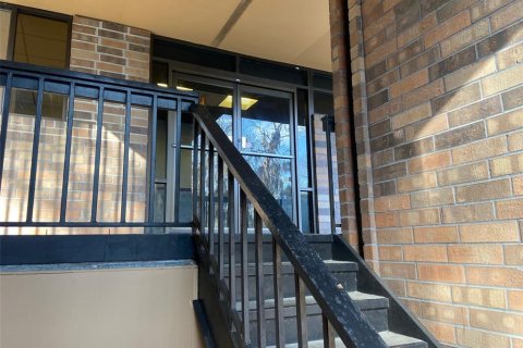 Propiedad comercial en alquiler en Gainesville, Florida, 148.64 m2 № 1152397 - foto 5
