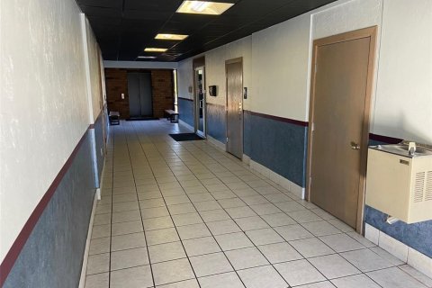 Propiedad comercial en alquiler en Gainesville, Florida, 148.64 m2 № 1152397 - foto 7