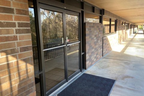 Propiedad comercial en alquiler en Gainesville, Florida, 148.64 m2 № 1152397 - foto 6