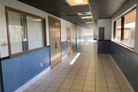 Propiedad comercial en alquiler en Gainesville, Florida, 148.64 m2 № 1152397 - foto 8