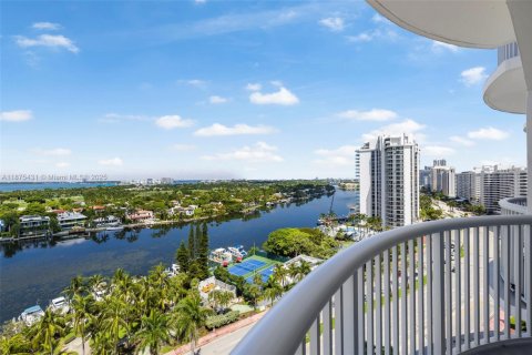 Снять в аренду кондоминиум в Майами-Бич, Флорида 1 спальня, 91.04м2, № 2021466 - фото 25