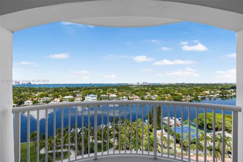 Снять в аренду кондоминиум в Майами-Бич, Флорида 1 спальня, 91.04м2, № 2021466 - фото 24