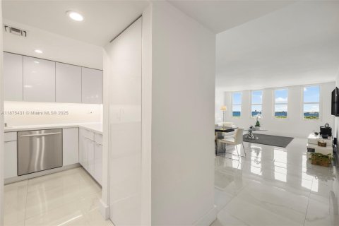Снять в аренду кондоминиум в Майами-Бич, Флорида 1 спальня, 91.04м2, № 2021466 - фото 20