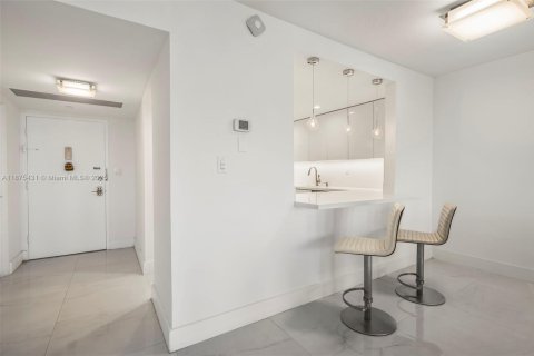 Снять в аренду кондоминиум в Майами-Бич, Флорида 1 спальня, 91.04м2, № 2021466 - фото 21