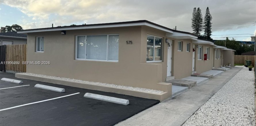 Casa en Hialeah, Florida 2 dormitorios, 228.82 m2 № 2011925