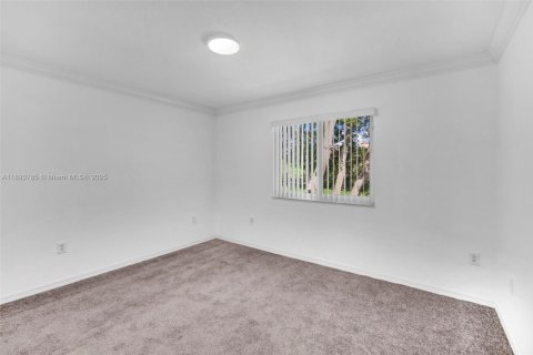 Touwnhouse à louer à Pembroke Pines, Floride: 3 chambres, 127.09 m2 № 1946634 - photo 30