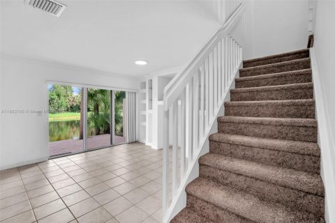 Touwnhouse à louer à Pembroke Pines, Floride: 3 chambres, 127.09 m2 № 1946634 - photo 21