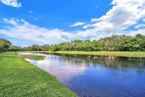 Touwnhouse à louer à Pembroke Pines, Floride: 3 chambres, 127.09 m2 № 1946634 - photo 17