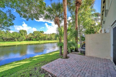 Touwnhouse à louer à Pembroke Pines, Floride: 3 chambres, 127.09 m2 № 1946634 - photo 18