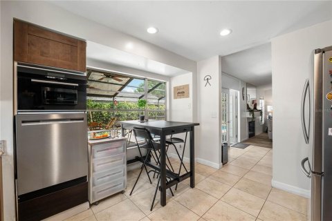 House in Riverview, Florida 4 bedrooms, 142.51 sq.m. № 1735018 - photo 7