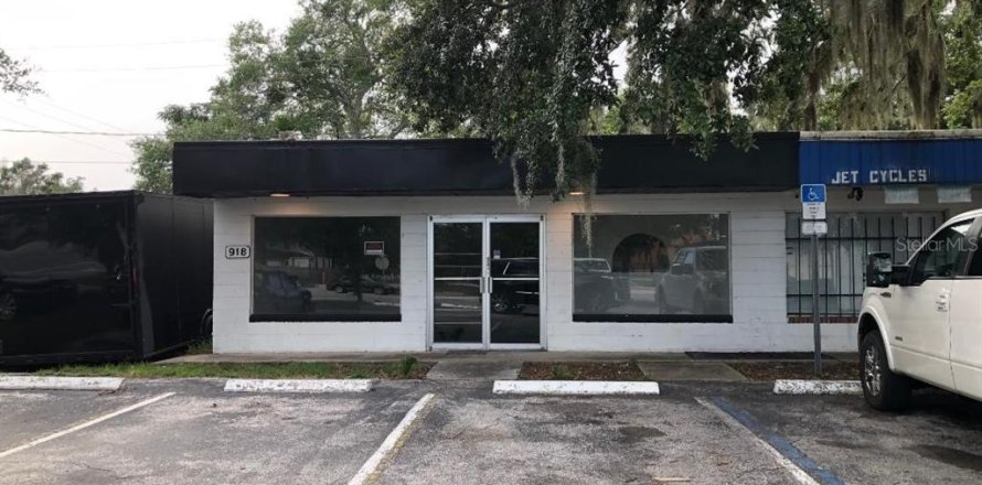 Propiedad comercial en Sanford, Florida № 1784942