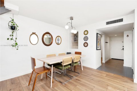 Купить кондоминиум в Пайнкрест, Флорида 1 спальня, 74.51м2, № 2012374 - фото 9