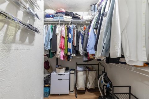 Купить кондоминиум в Пайнкрест, Флорида 1 спальня, 74.51м2, № 2012374 - фото 5